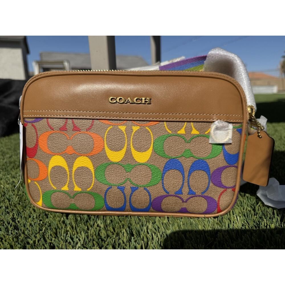 NEW! Coach Graham Crossbody Bag Signature Beige Canvas Rainbow C4007‎